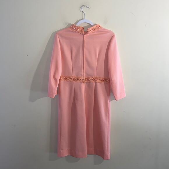 VNTG 1960’s detailed house dress - Picture 2 of 4